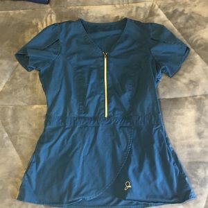 small (fitted) scrub shirt. Teal